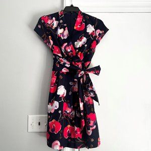 Ellen Tracy Wrap Style Dress with Pockets!